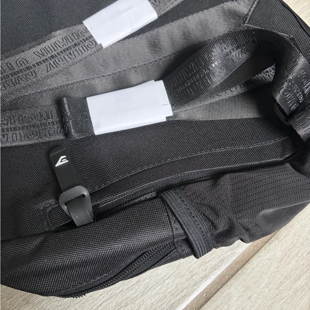 Gymshark Black Everyday Mini Bag Gym Bag NEW - Picture 5 of 8